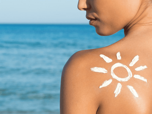 8 Things to Consider When Purchasing Your Next Sunscreen - Harben House