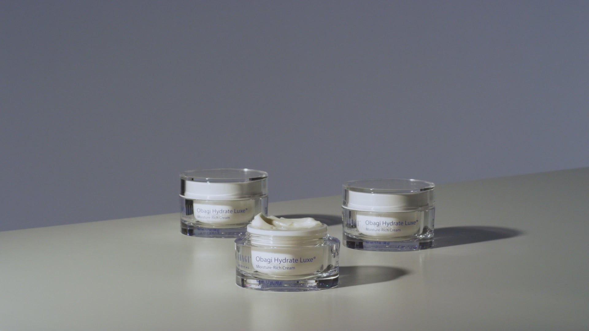 Load video: Obagi Hydrate Luxe