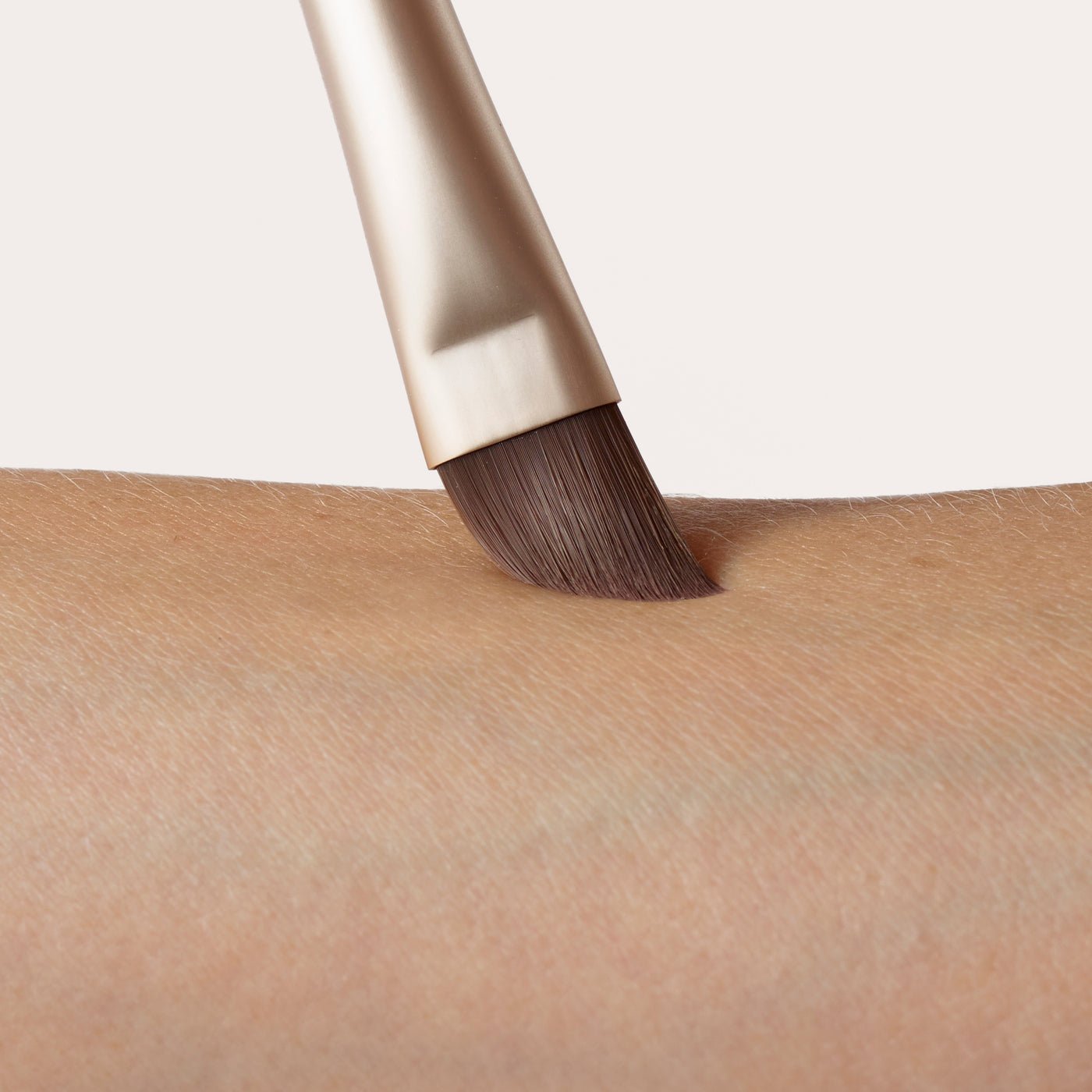 jane iredale Camouflage Brush (Pro Series) - Harben House - Jane Iredale