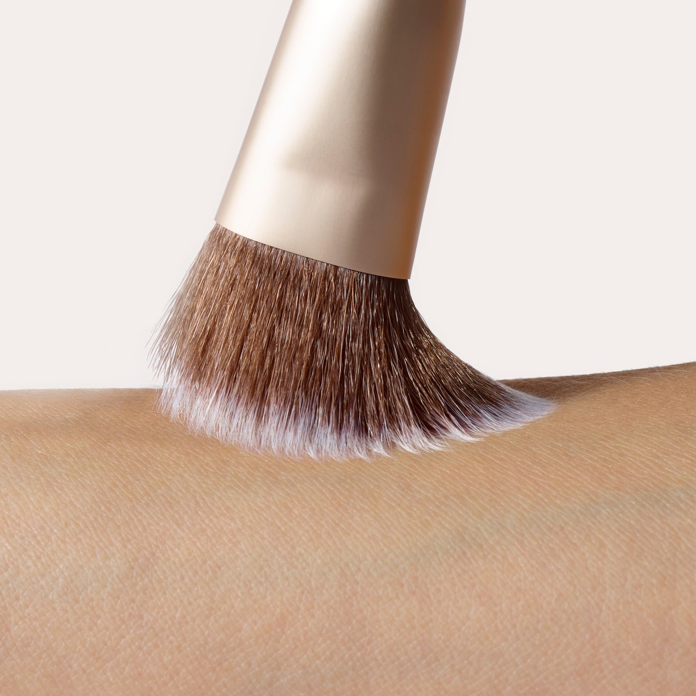 jane iredale Cheek Brush (Pro Series) - Harben House - Jane Iredale