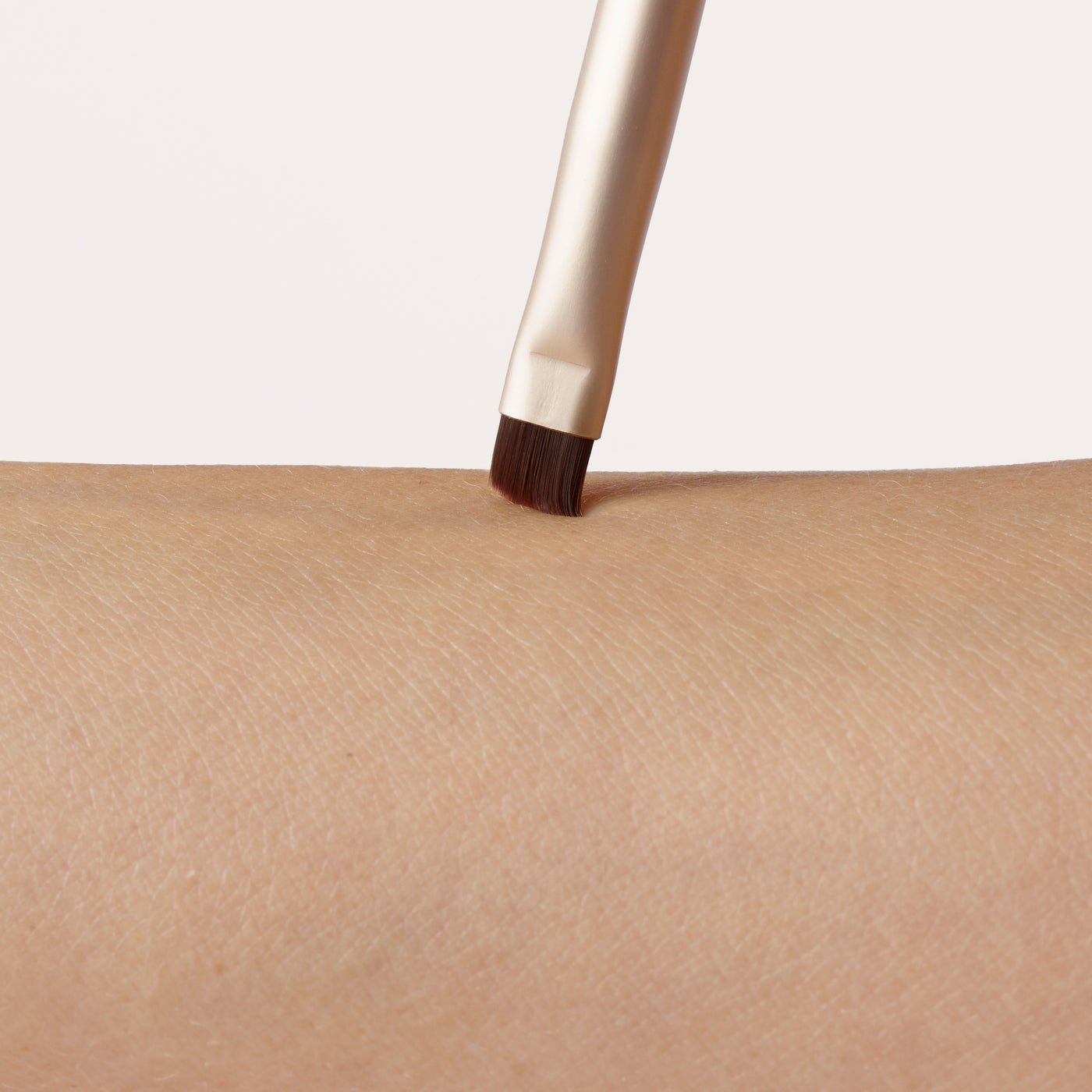 jane iredale Eye/Brow Brush (Pro Series) - Harben House - Jane Iredale
