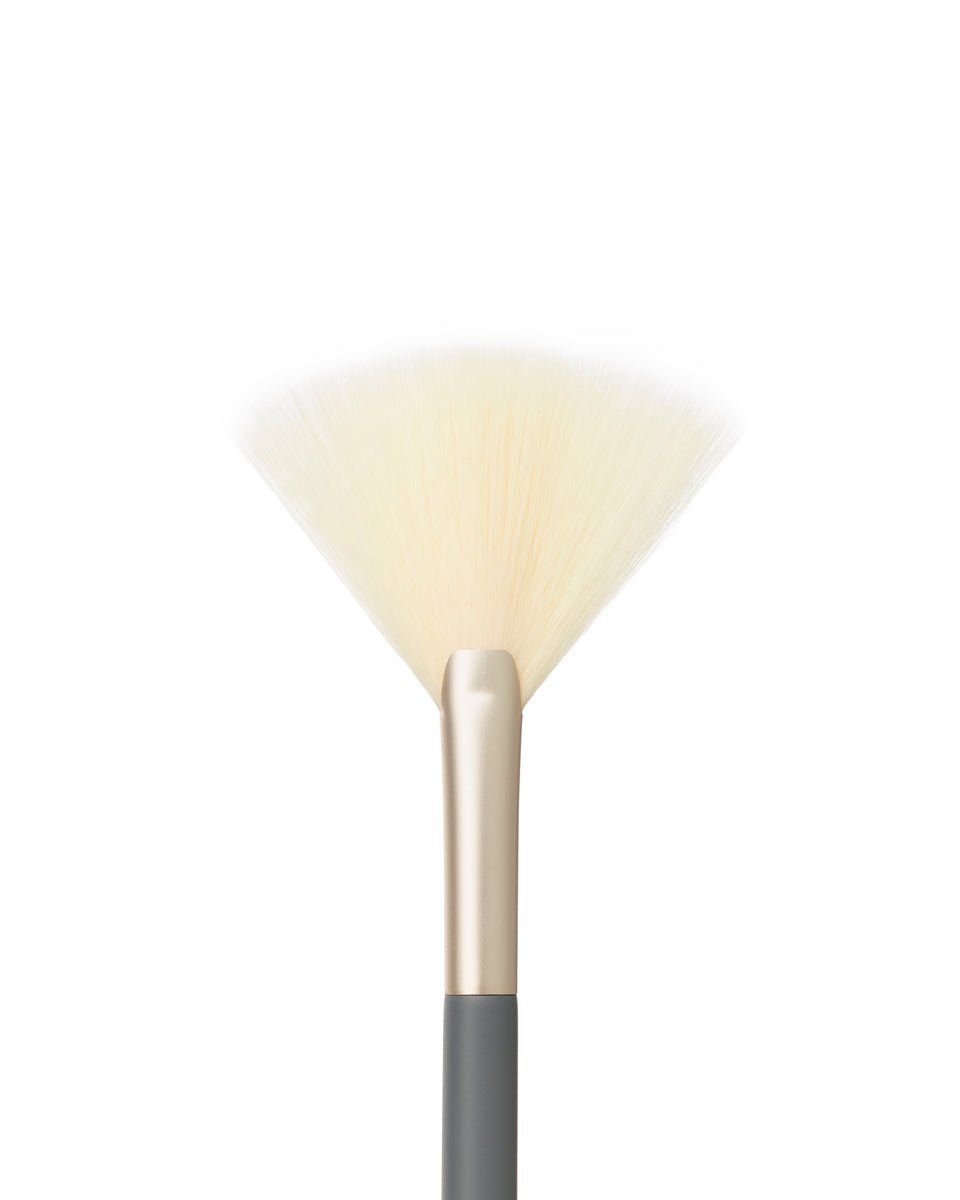 jane iredale Fan Brush (Pro Series) - Harben House - Jane Iredale